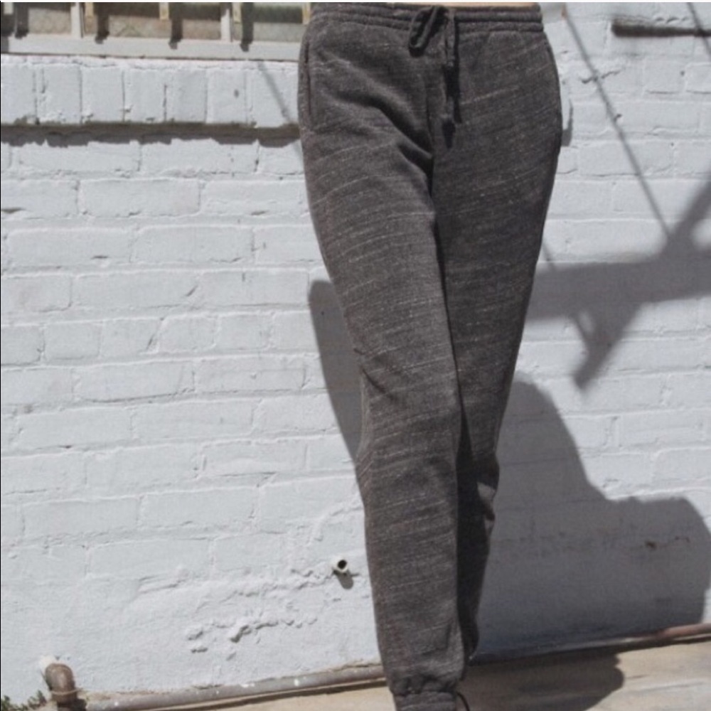 ♥︎ Brandy Melville Charcoal Rosa Sweatpants ♥︎